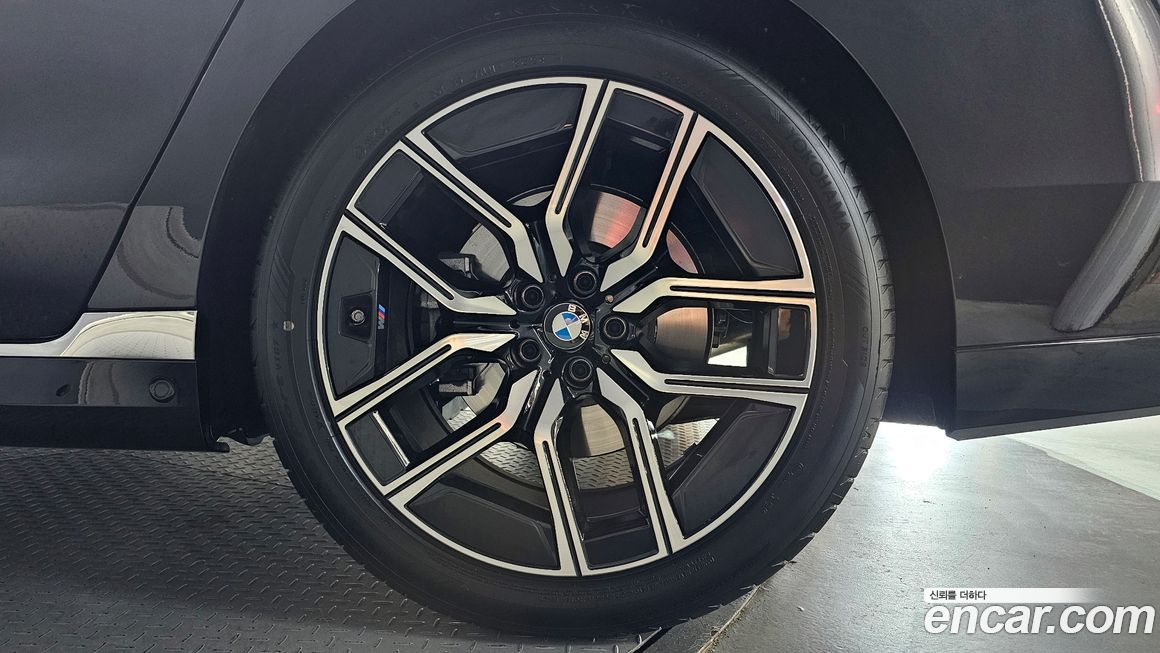 BMW 7-Series 2025