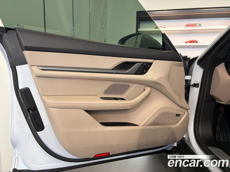 Porsche Taycan 2026