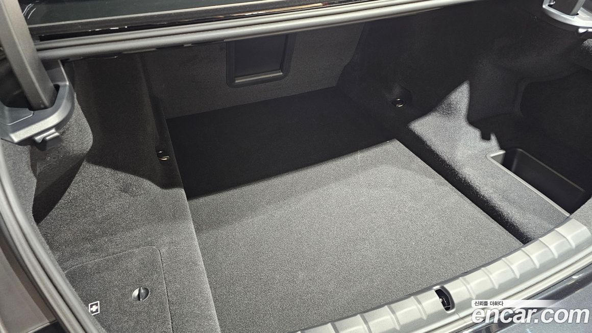 BMW 7-Series 2025