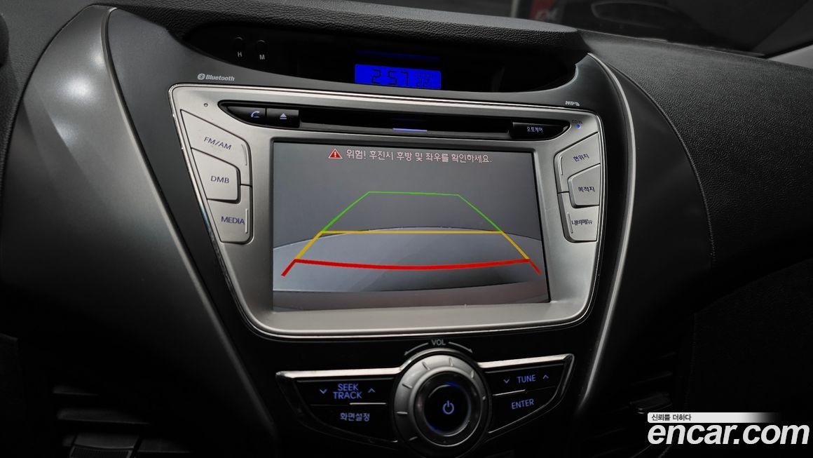 Hyundai AVANTE 2011