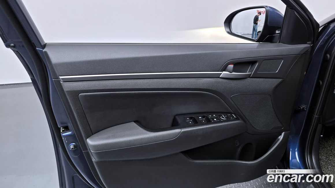 Hyundai AVANTE 2018