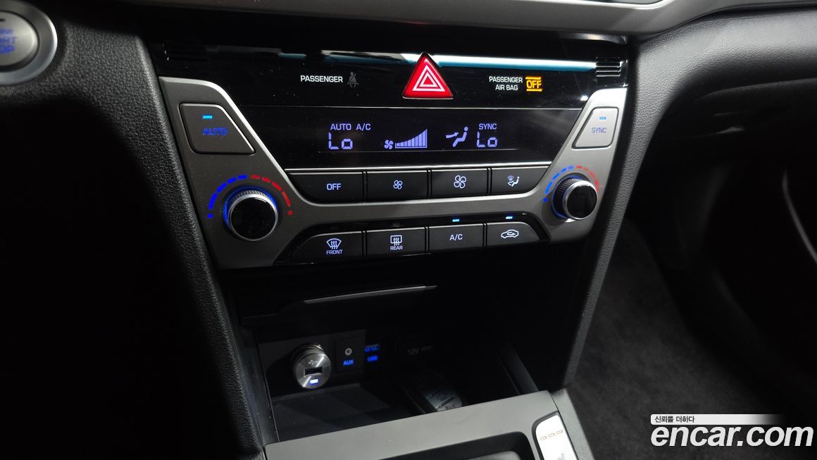Hyundai AVANTE 2016