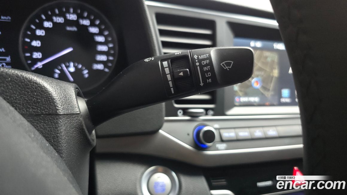 Hyundai AVANTE 2016