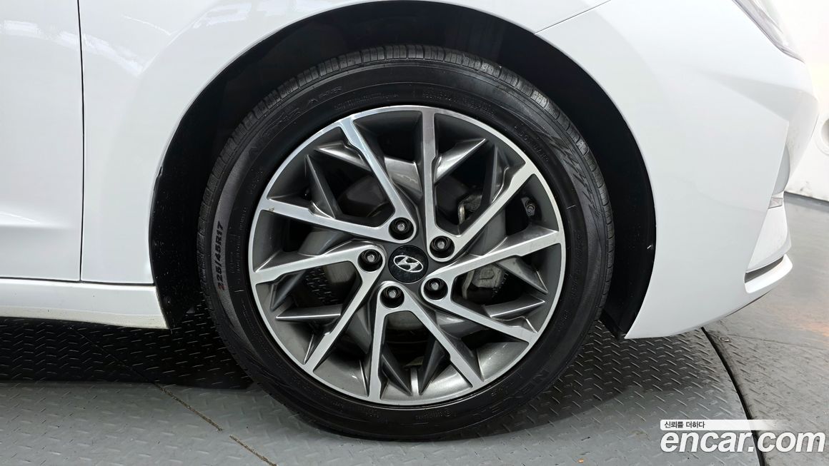 Hyundai AVANTE 2020