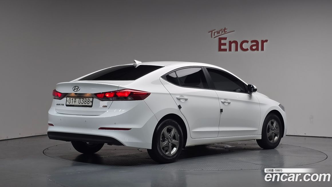 Hyundai AVANTE 2016