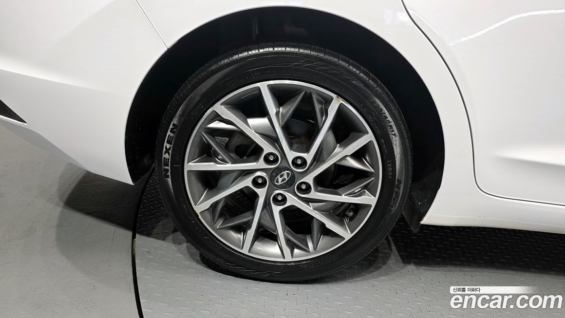 Hyundai AVANTE 2020