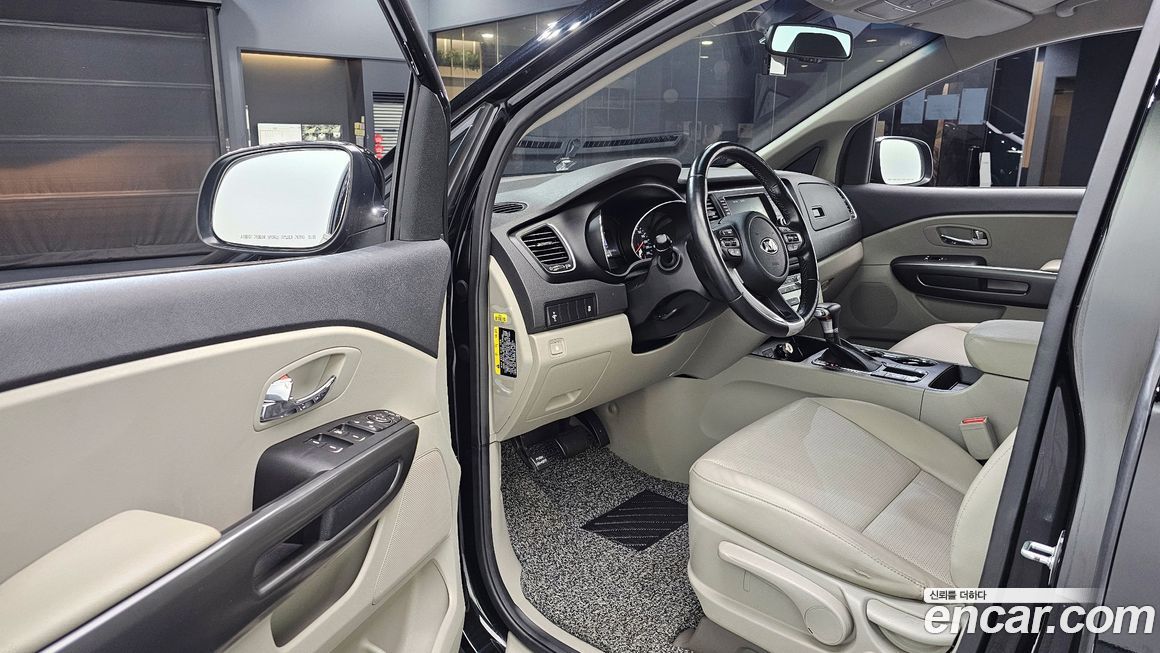 Kia Canival 2019