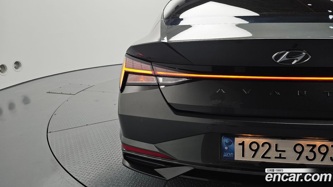 Hyundai AVANTE 2021