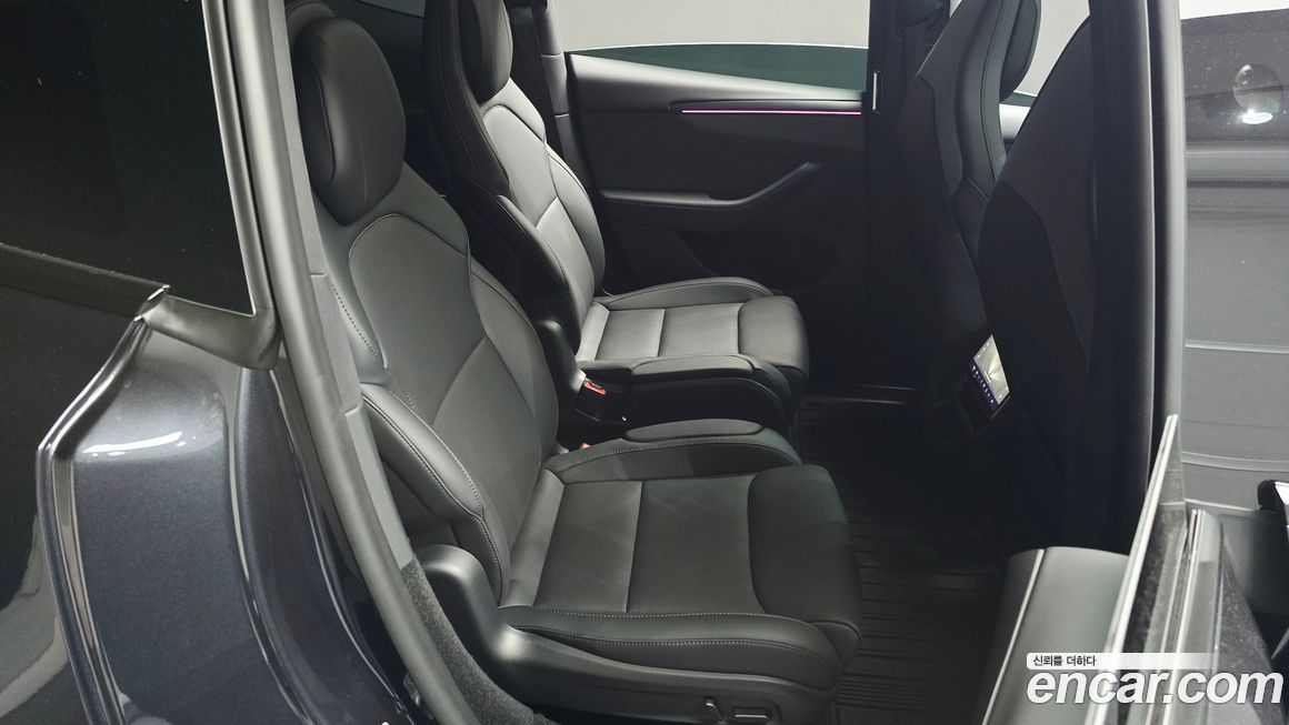 Tesla Model Y 2026