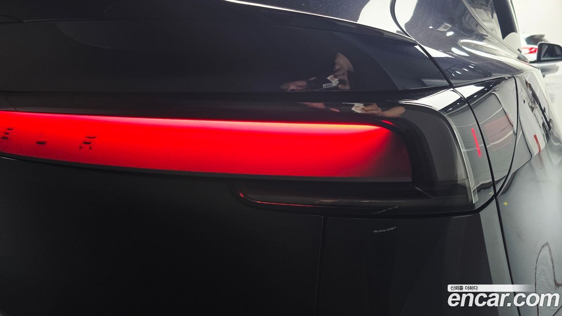Tesla Model Y 2026