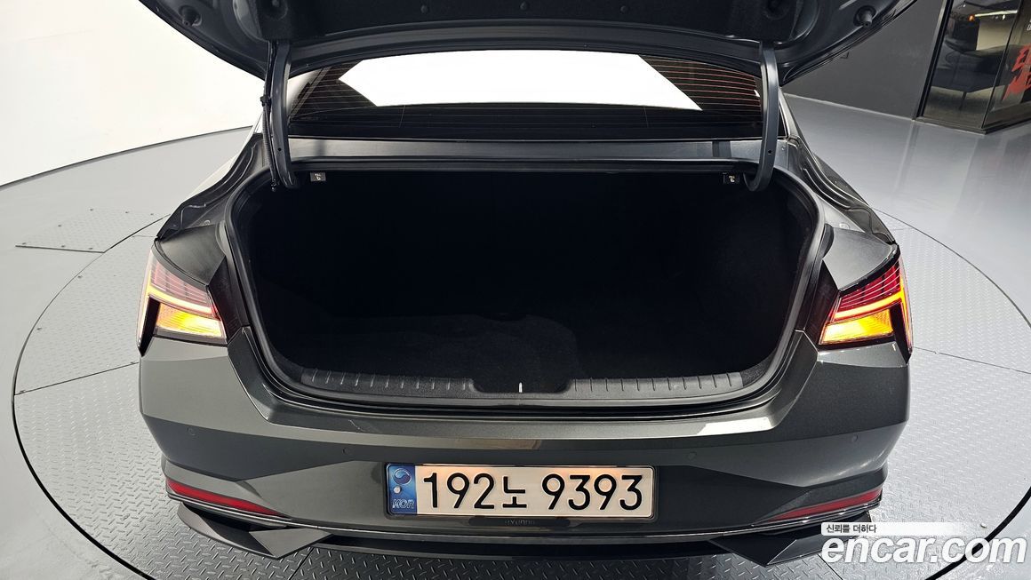 Hyundai AVANTE 2021