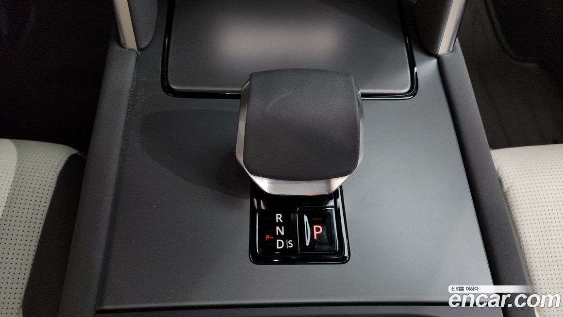 Land Rover Discovery Sport 2025