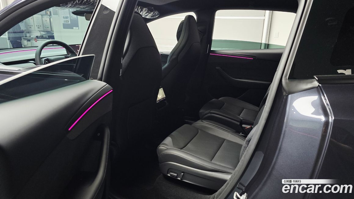 Tesla Model Y 2026