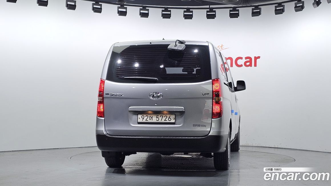 Hyundai Starex 2021