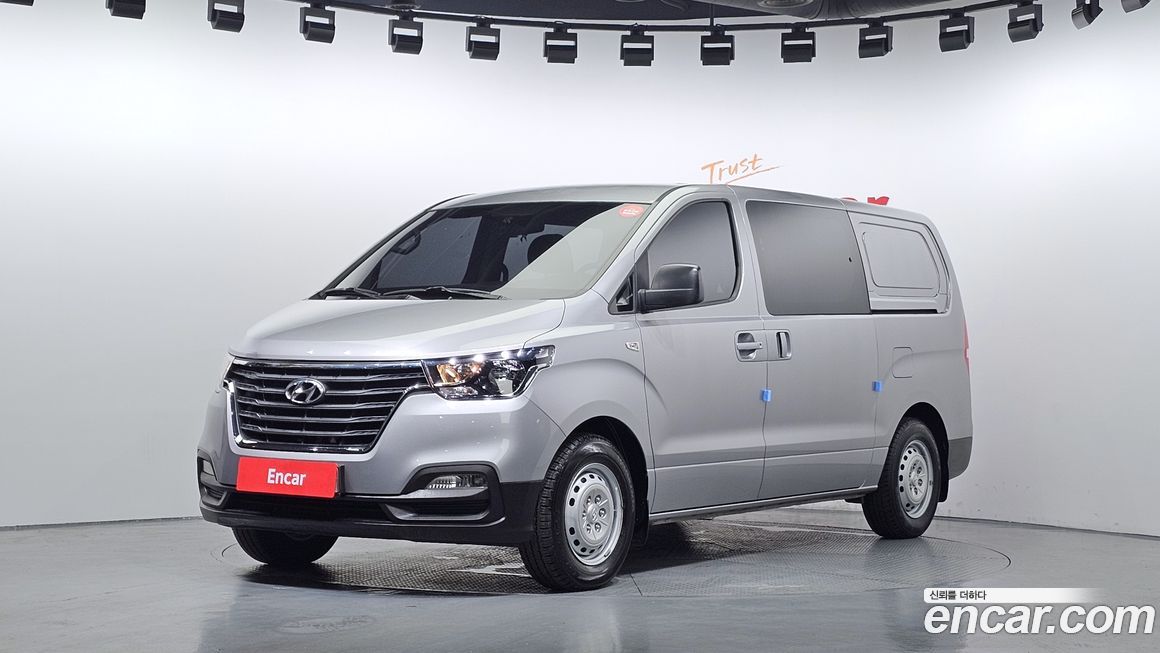 Hyundai Starex 2021