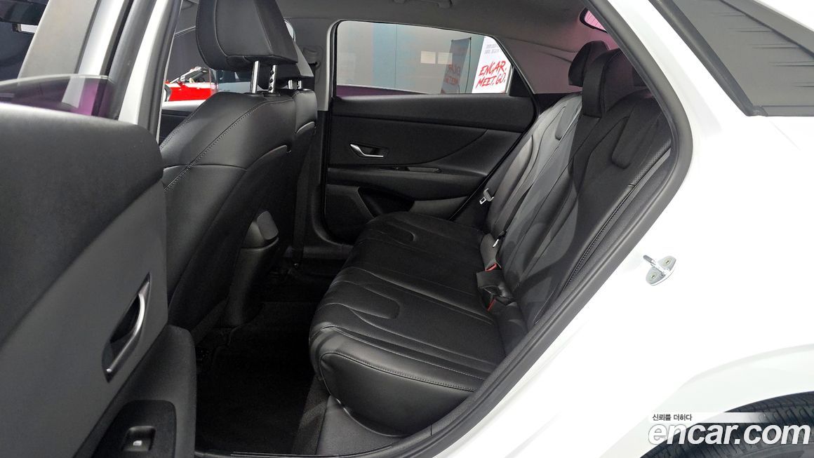 Hyundai AVANTE 2021