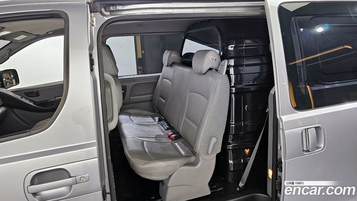 Hyundai Starex 2021