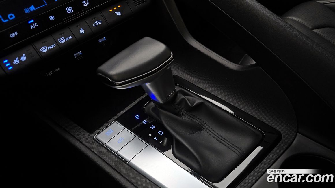Hyundai AVANTE 2021