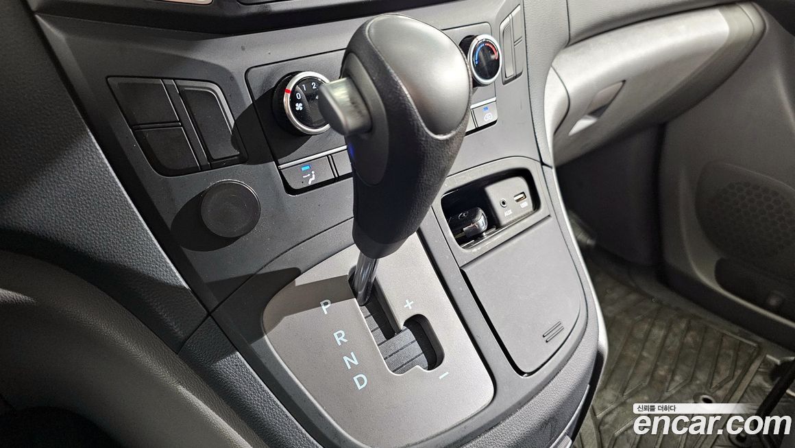 Hyundai Starex 2021