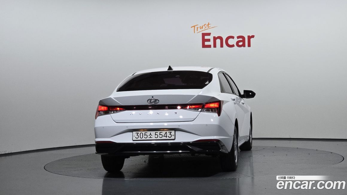 Hyundai AVANTE 2021