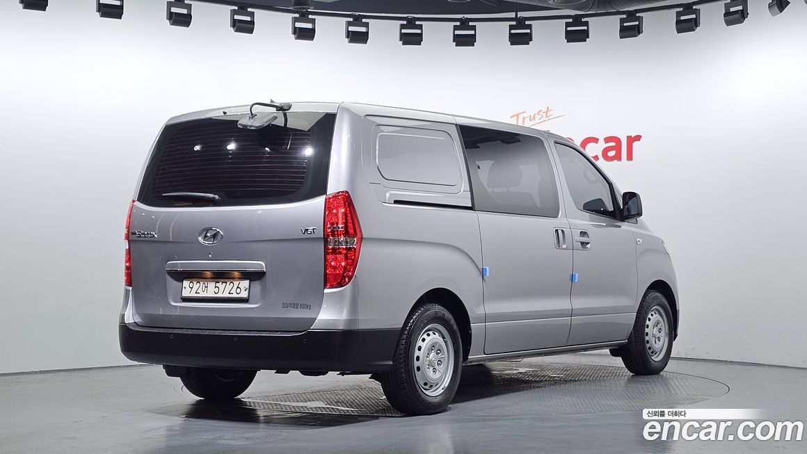 Hyundai Starex 2021