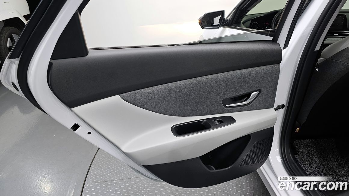 Hyundai AVANTE 2023