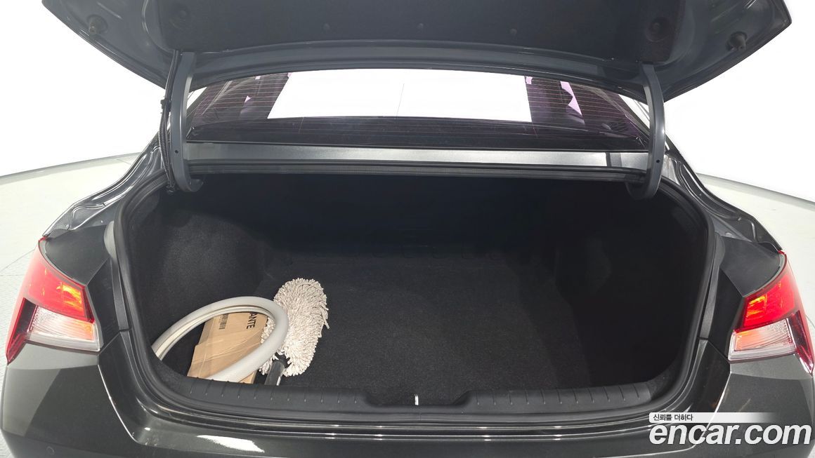 Hyundai AVANTE 2023