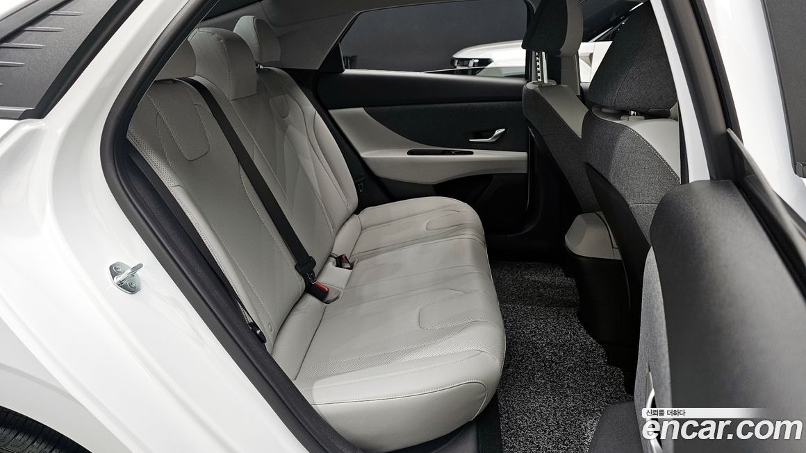 Hyundai AVANTE 2023