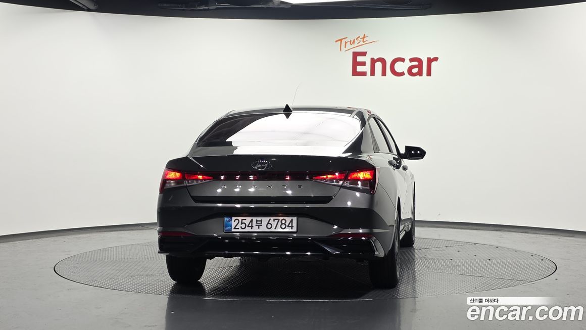 Hyundai AVANTE 2023