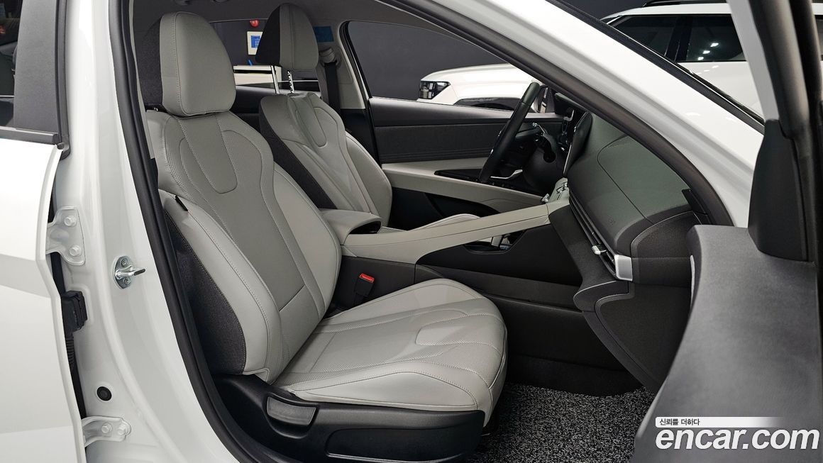 Hyundai AVANTE 2023