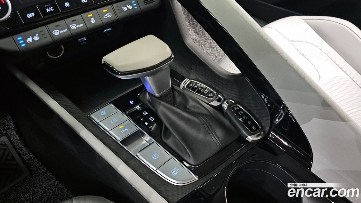 Hyundai AVANTE 2023