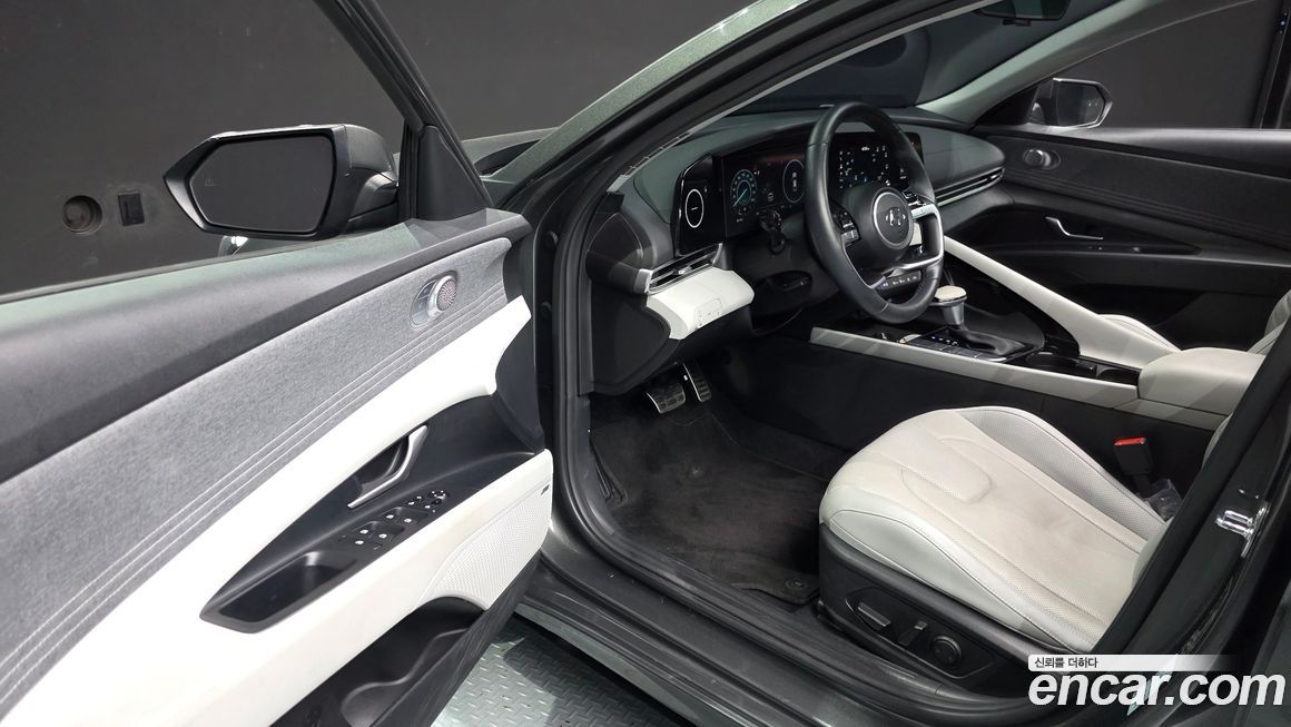 Hyundai AVANTE 2023
