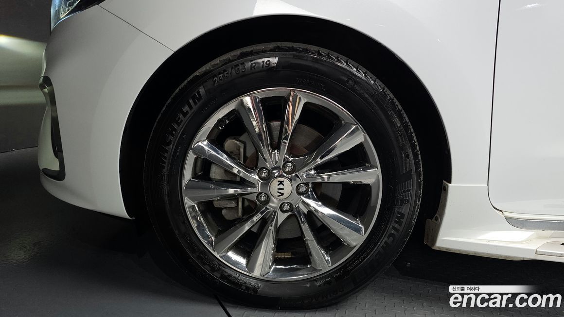 Kia Canival 2019