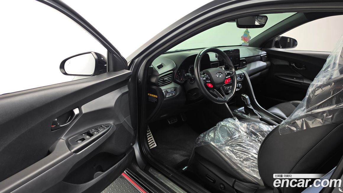 Hyundai Veloster 2021