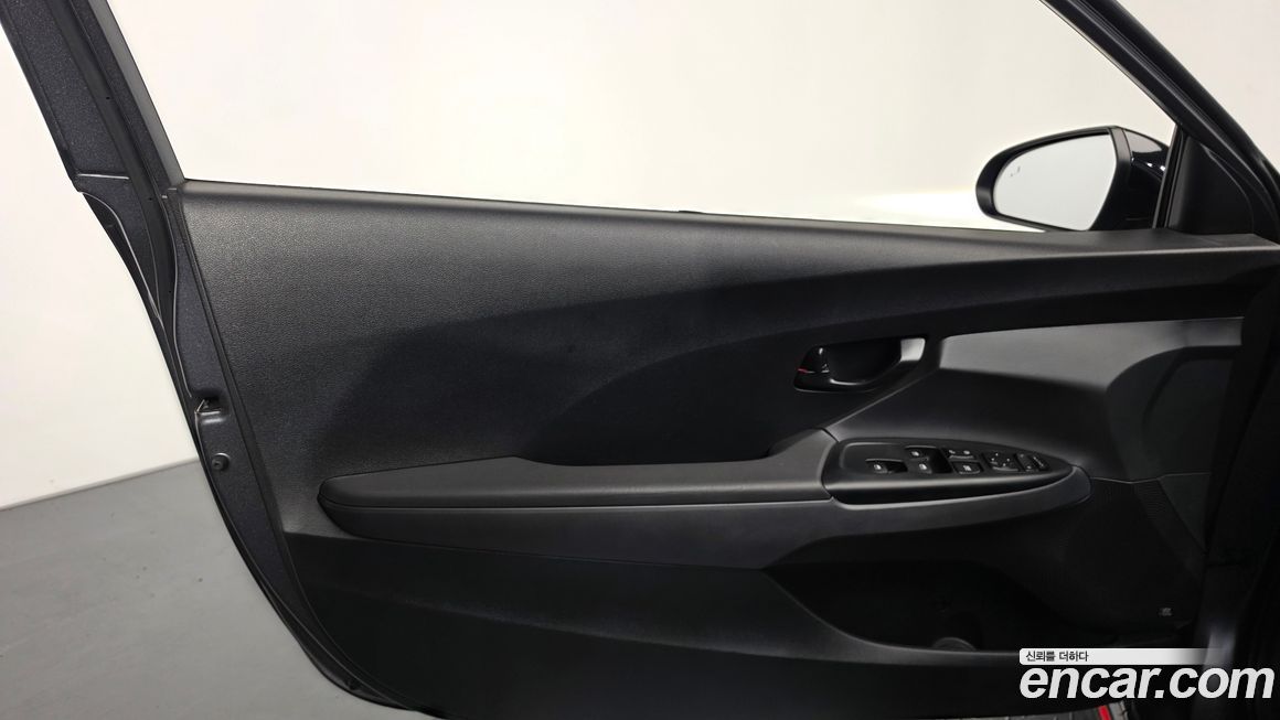 Hyundai Veloster 2021