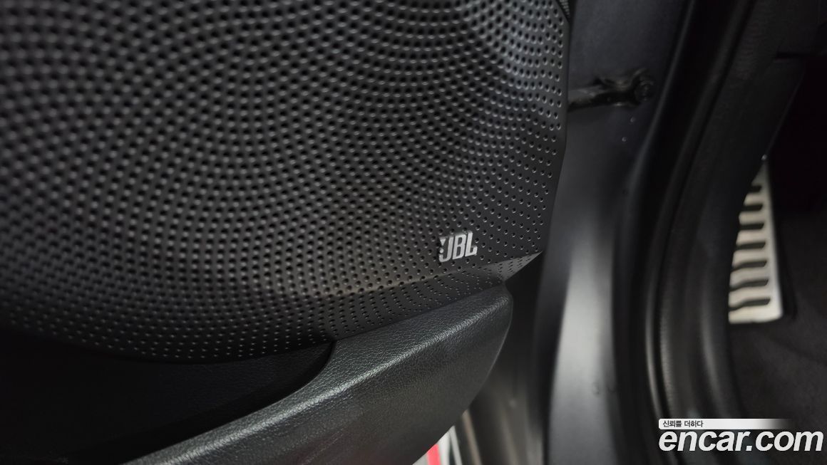 Hyundai Veloster 2021