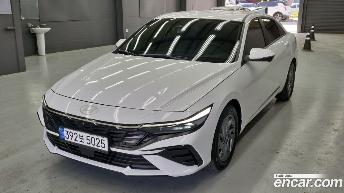 Hyundai AVANTE 2025