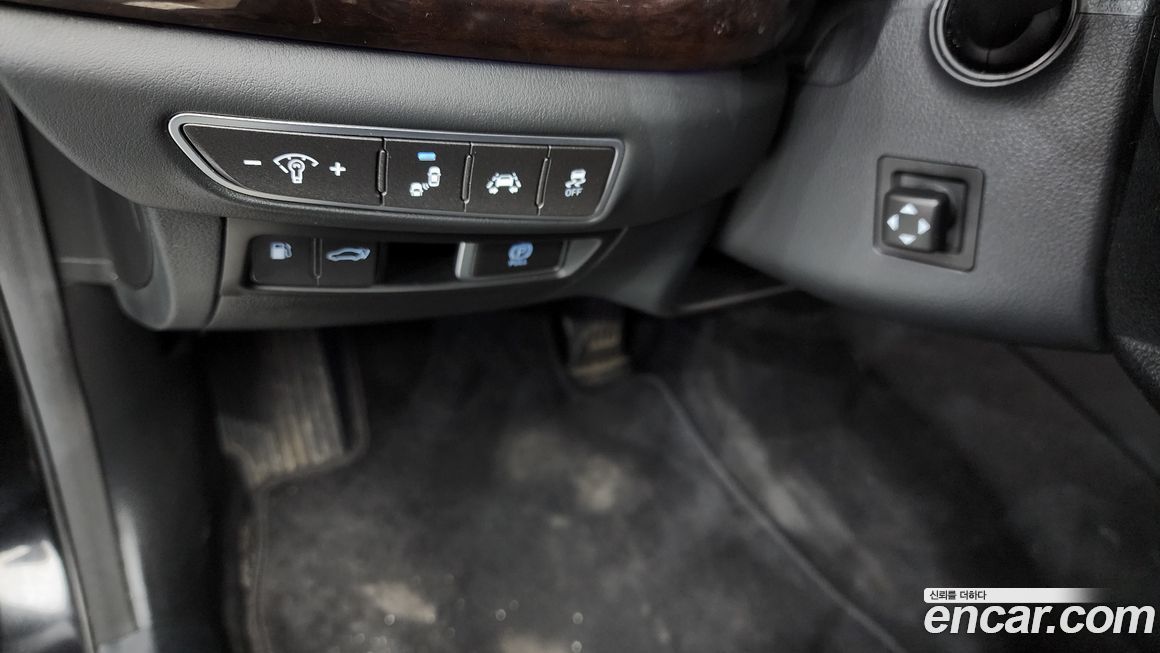 Genesis EQ900 2018