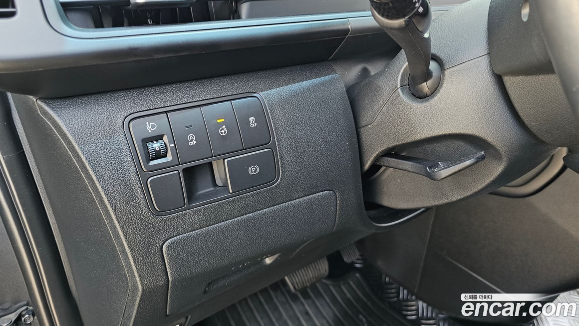 Hyundai Staria 2023