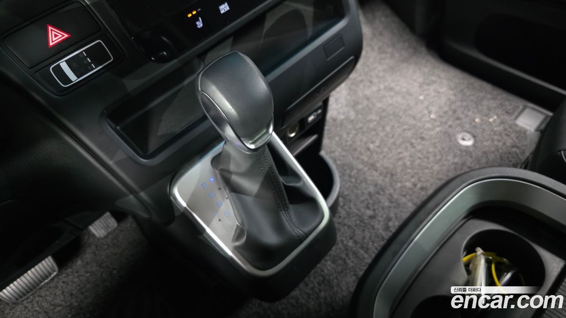 Hyundai Staria 2023