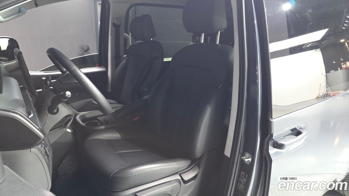 Hyundai Staria 2023