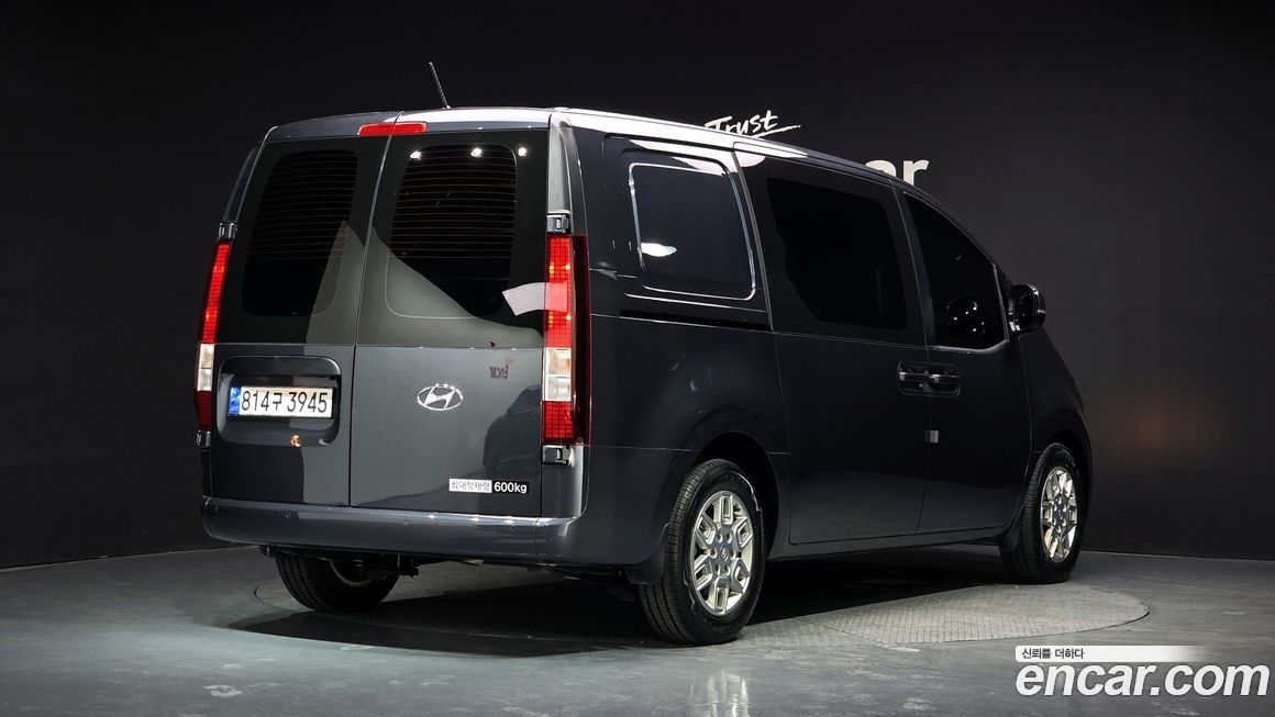 Hyundai Staria 2023