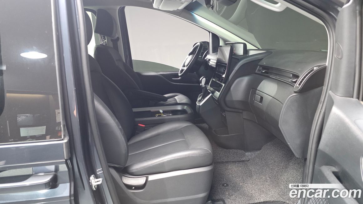 Hyundai Staria 2023