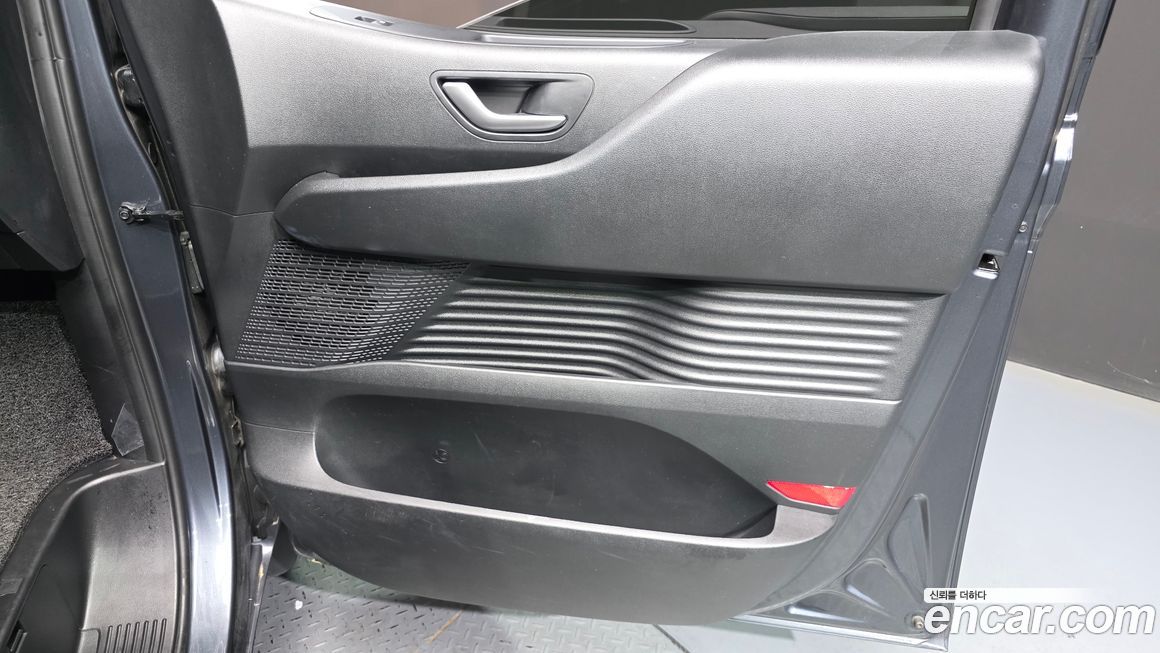 Hyundai Staria 2023