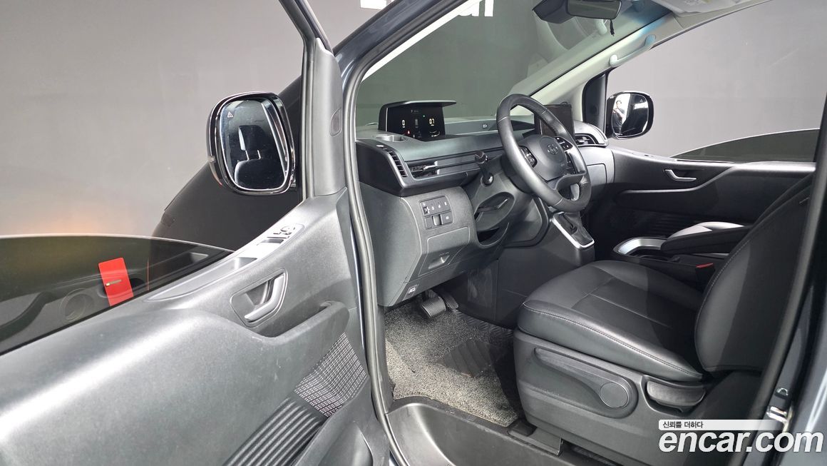 Hyundai Staria 2023