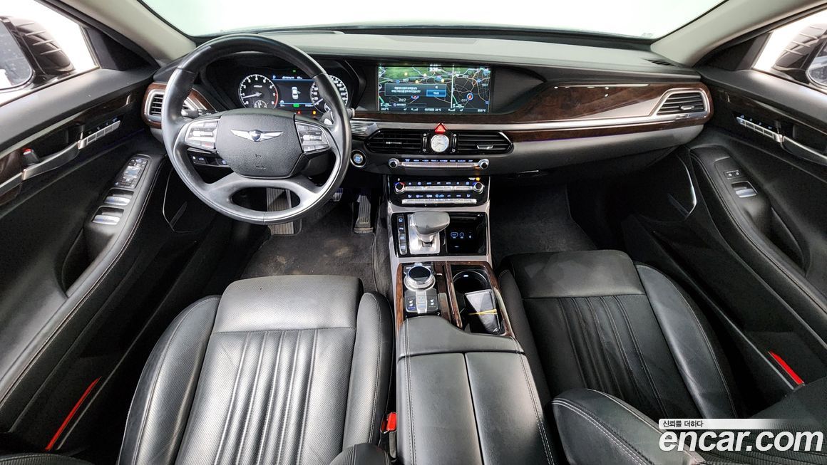 Genesis EQ900 2018