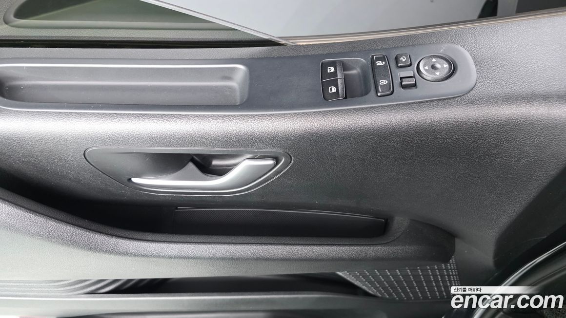 Hyundai Staria 2023