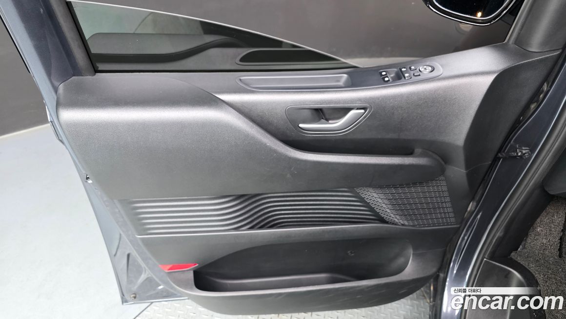 Hyundai Staria 2023