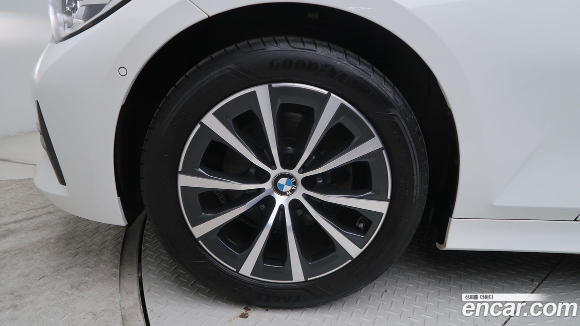 BMW 3-Series 2021
