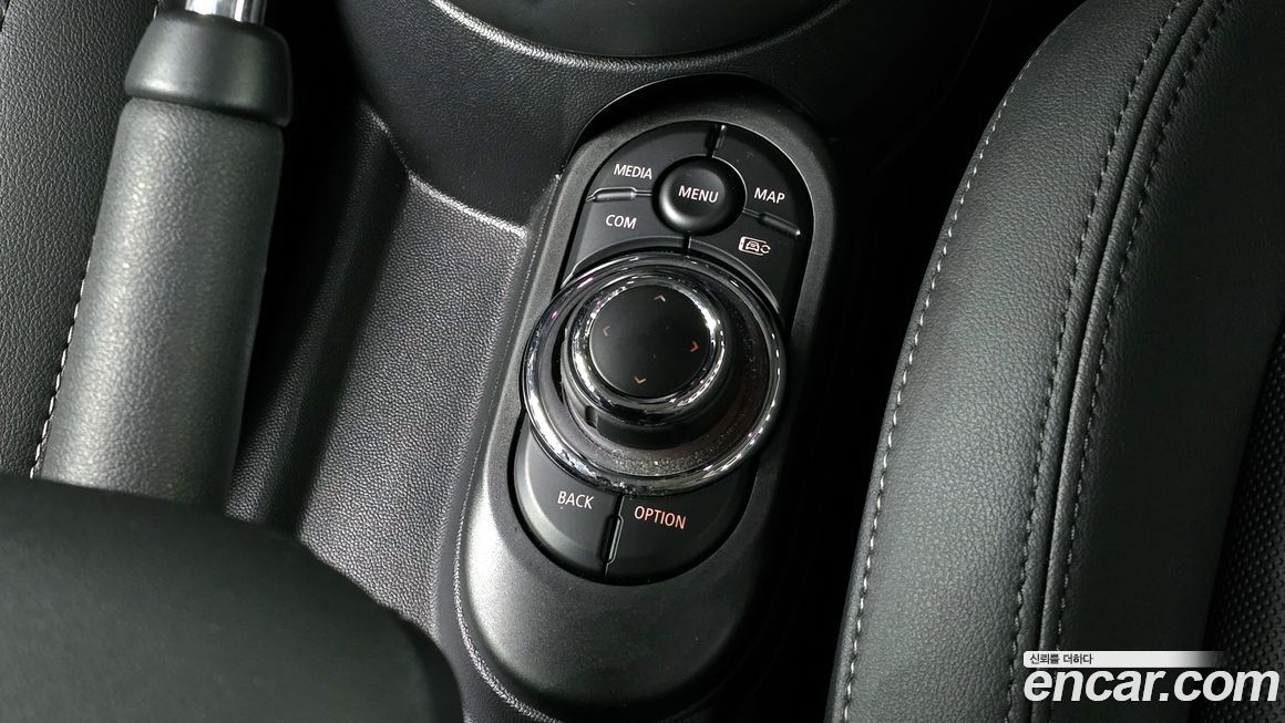 Mini Cooper 2024